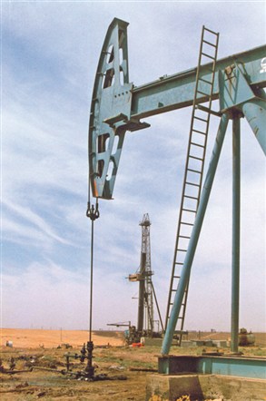 النفط السوري: الخسائر كبيرة و«الجيش الحر» يسيطر على جزء منه